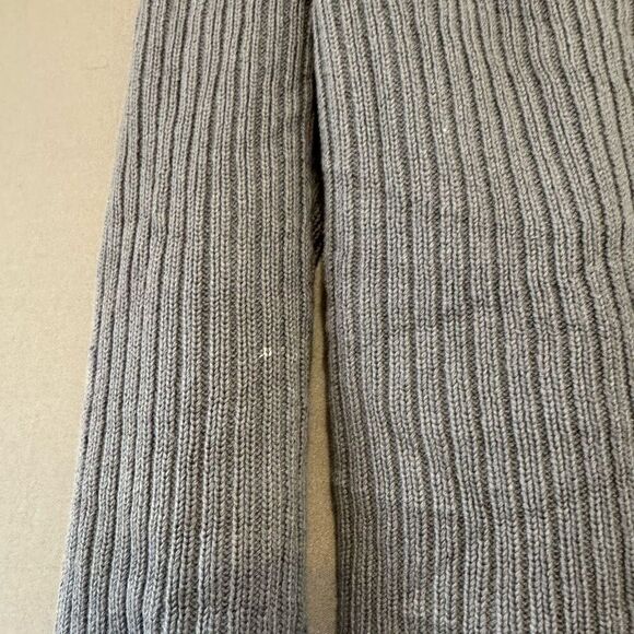 Calvin Klein Women’s Grey Ribbed Sweater Size Medium Crew Neck Style Preppy - Picture 5 of 12